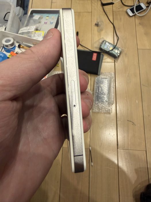 iPhone 4 16Gb white