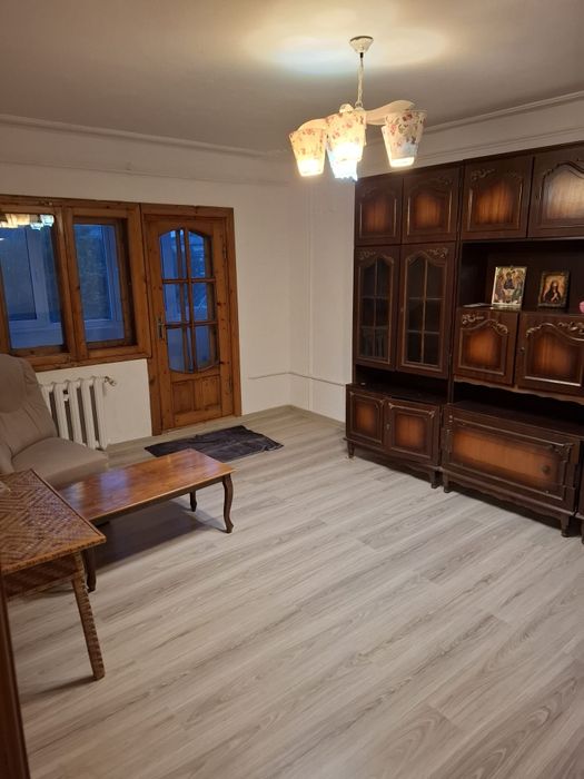 Apartament de închiriat