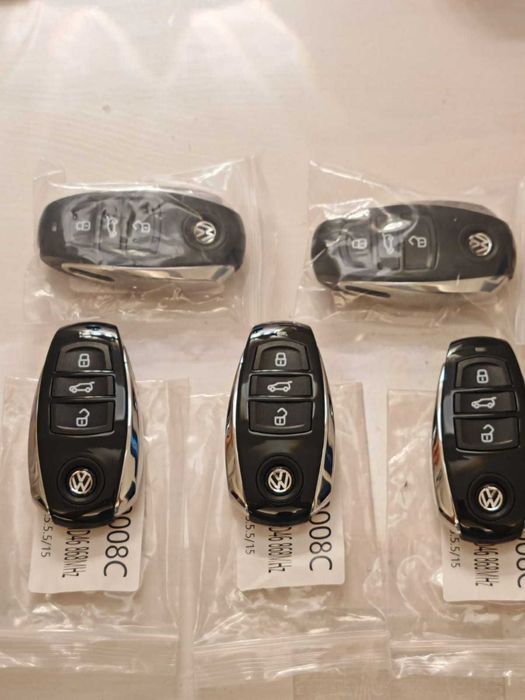 Cheie VW TOUAREG completa cu CIP si telecomanda normala si keyless