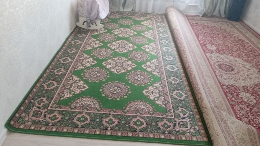 Продаю ковёр б/у