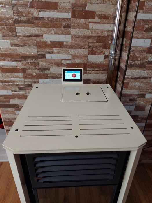 Пелетна камина Verso vpbs10 design - 10kw