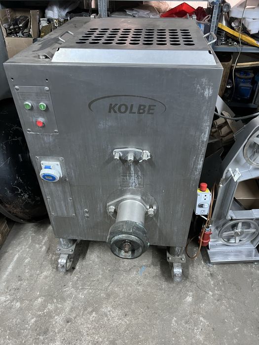 Vindem masini de tocat, malaxoare