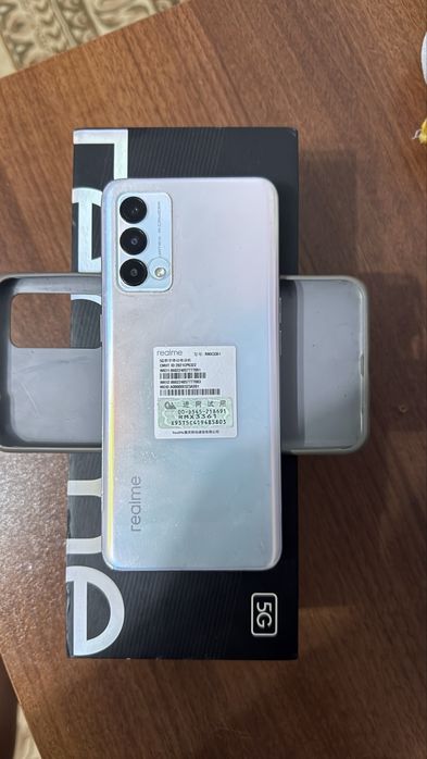 Продам телефон realmi