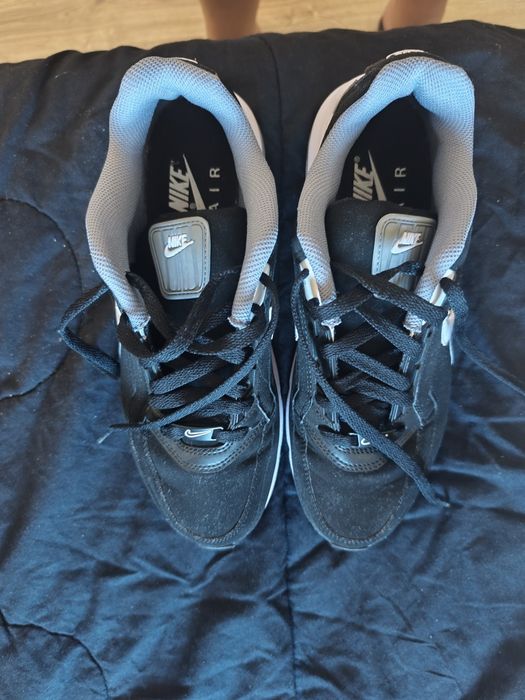 Чисто нови маратонки Nike