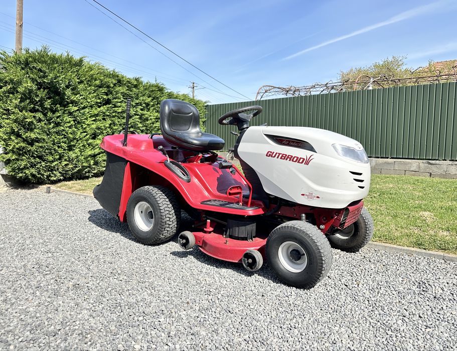 Vând tractoraș gazon / tuns iarba MTD Gutbrod GLX 105 RA motor Briggs&stratton 15,5 Cp