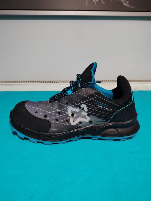 WURTH Modyf Triton adidași cu protecție în vârf, mărimea 42, interior 28 cm.