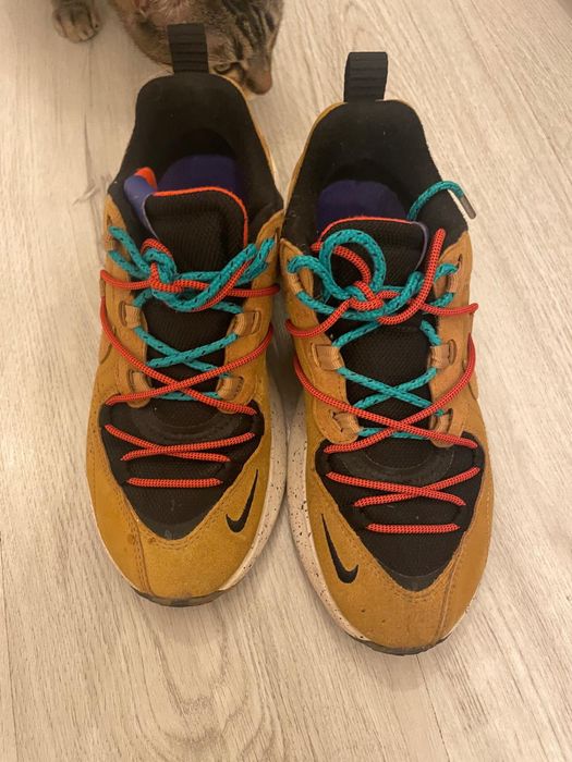 Adidasi nike multicolori