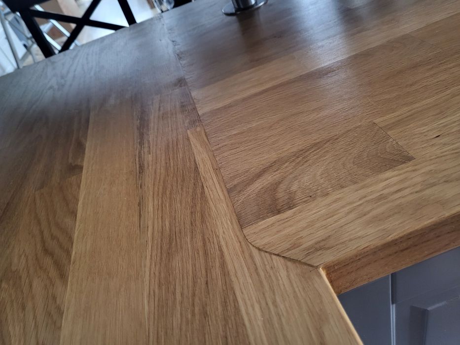 Insulă de bucătărie IKEA METOD / VADHOLMA cu blat KARLBY + 3 scaune INGOLF