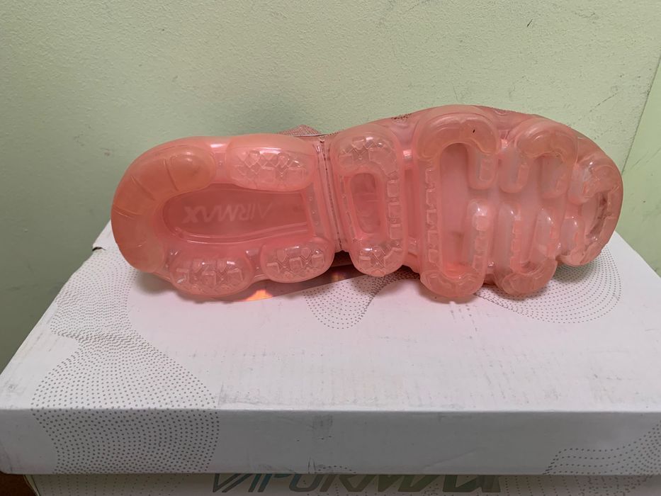 Нови дамски маратонки Nike Vapormax Flyknit pink налични 38 номер