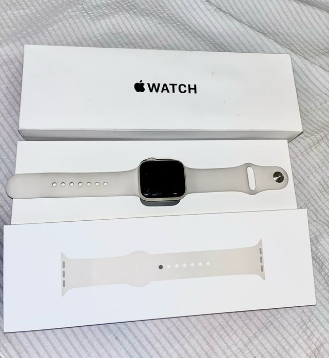Apple Watch SE 2 (2024)