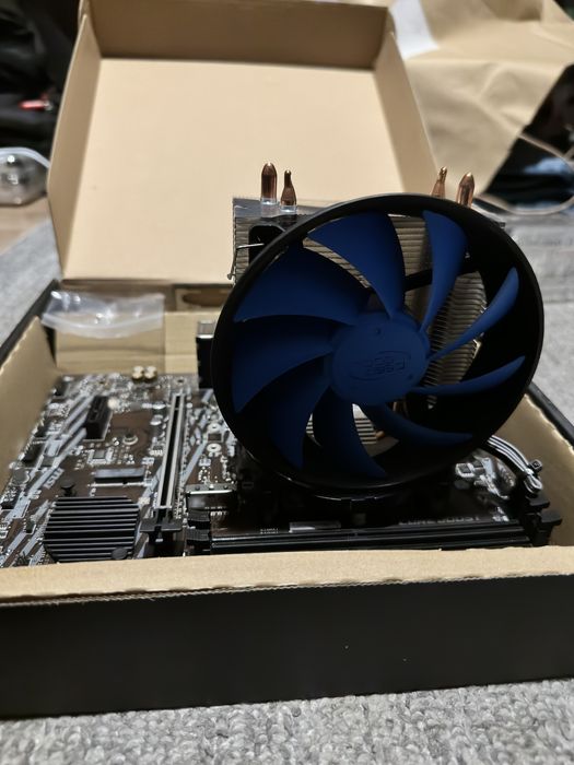 Placa de baza msi , Procesor i510400f si cooler deepcool