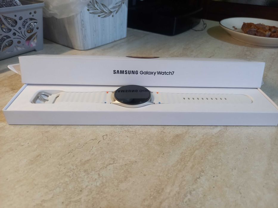 Смарт часовник Samsung Galaxy 7