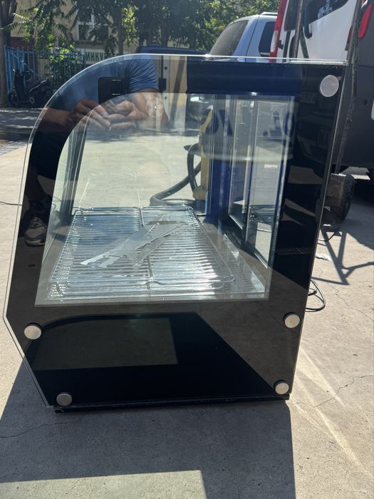 Хладилна витрина