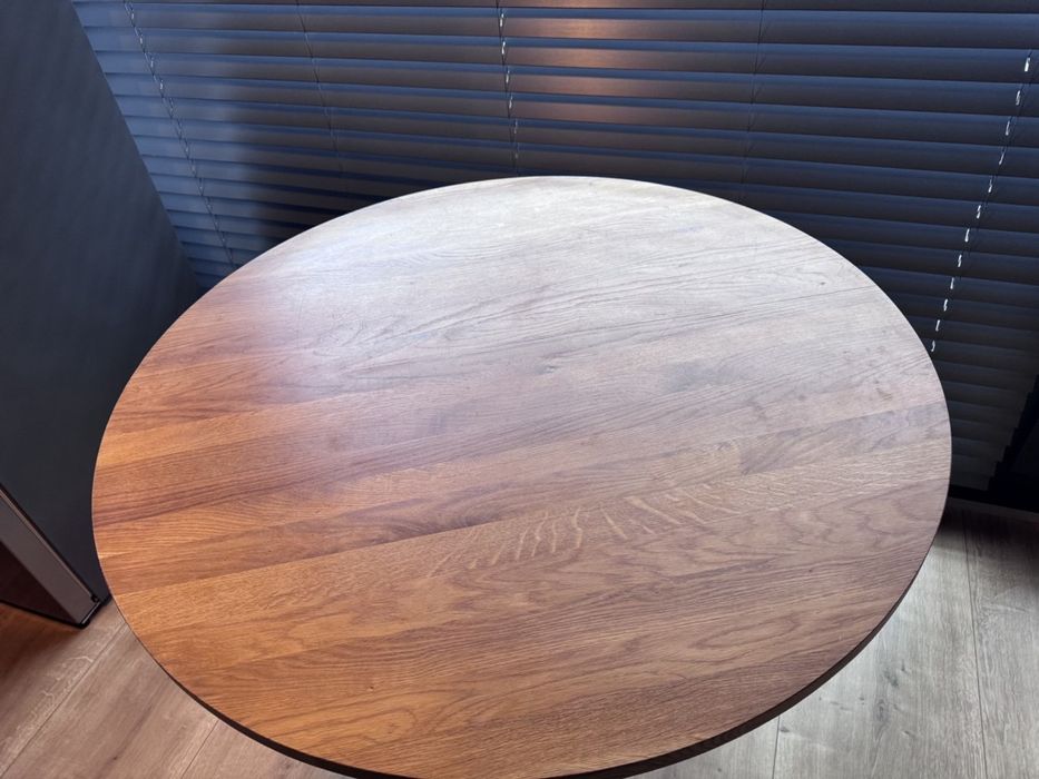 Masa rotunda din stejar