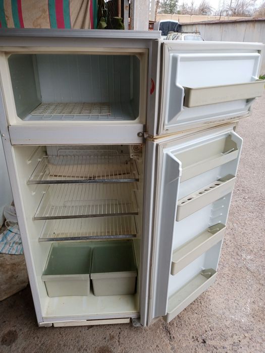 Продается холодильник