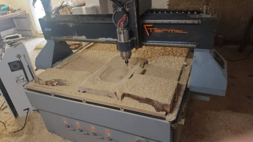 Продается ЧПУ станок по дереву 3.3 квт