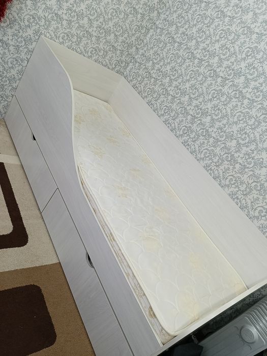 Продам кровать 80/2м.