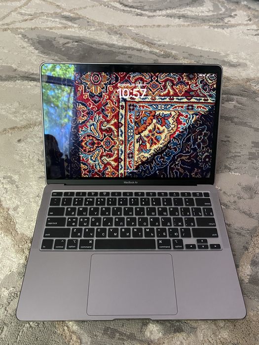 macbook m1 в отличном состояний