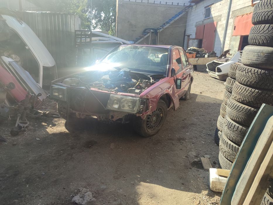 Запчасти на МЕРСЕДЕС 190