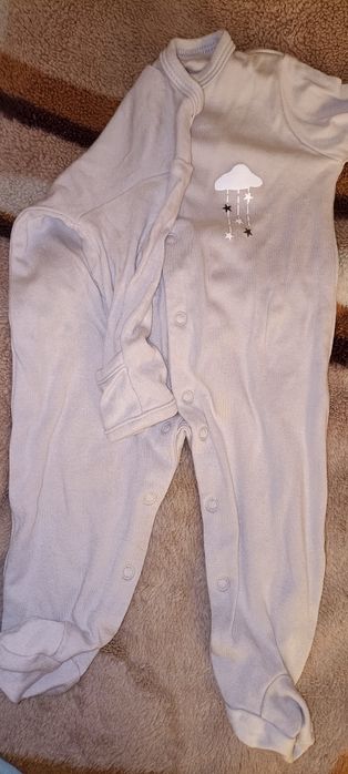 Продам детские вещи