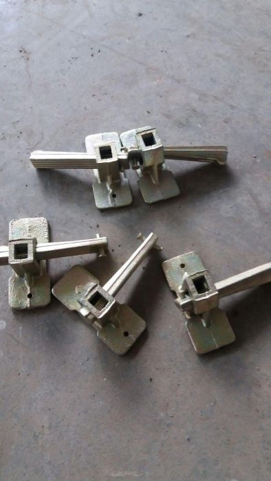 cleme cofraj. blocaje.Fluturași.