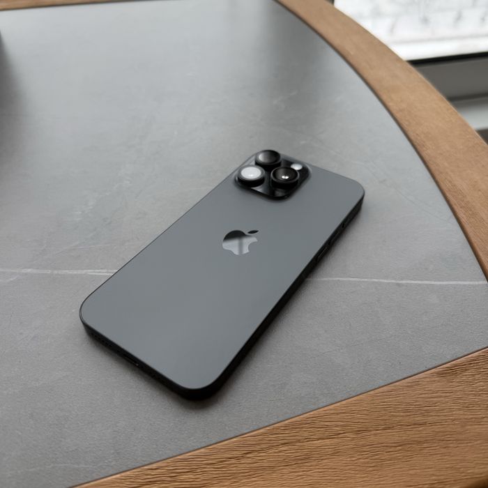 Продам iphone 16 pro max 256gb