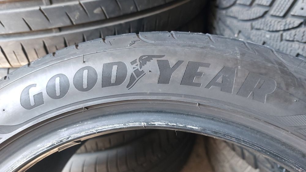 Летни гуми 225 45 17 Goodyear Eagle F1 4 броя