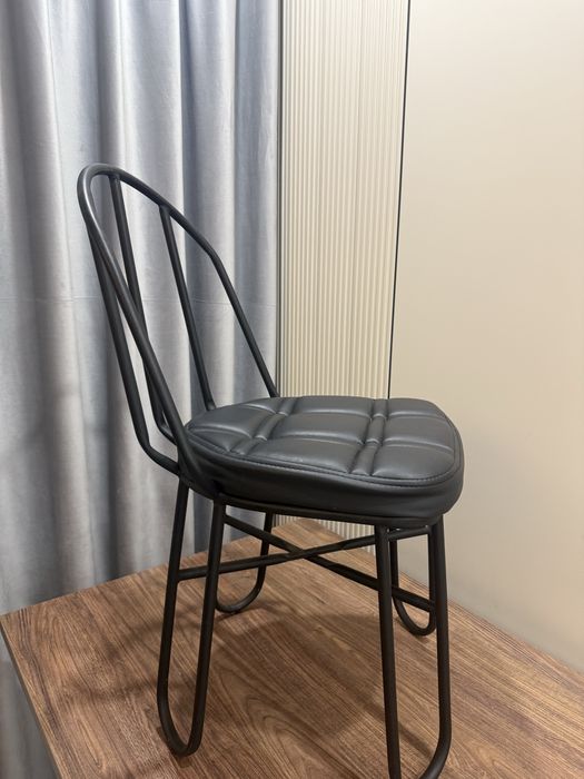 Стол стулья.Срочно продам стол 4стульями