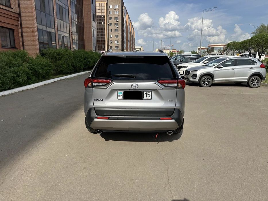 Продам Toyota Rav4