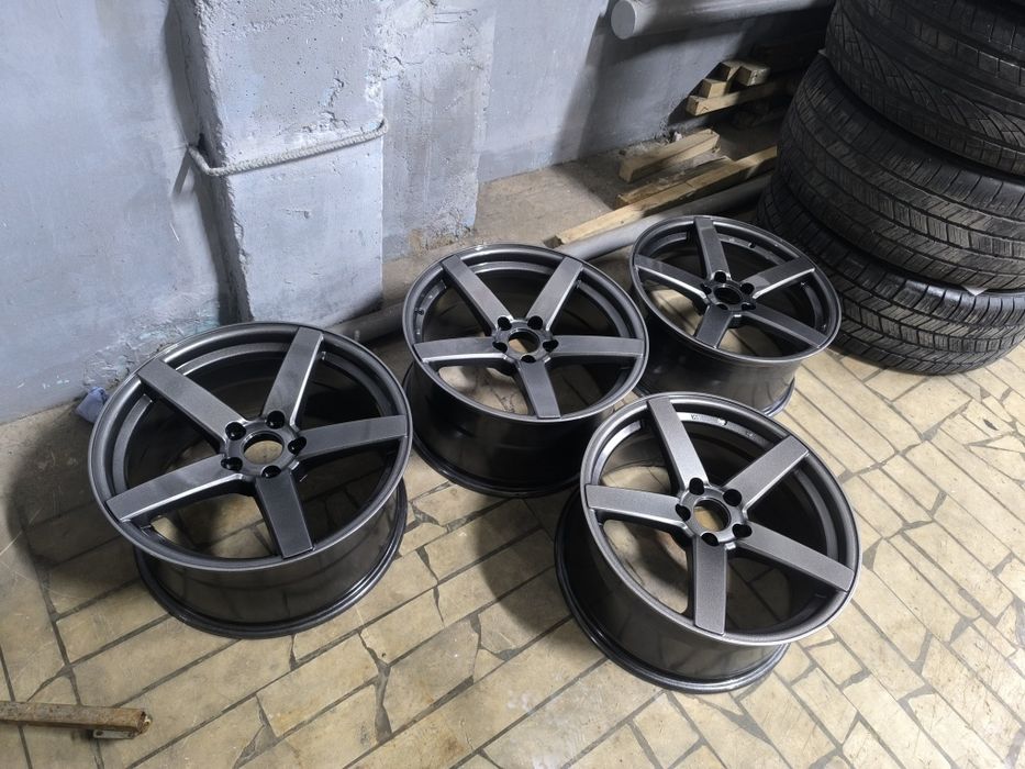Vosson 5x112, R18 разноширокие