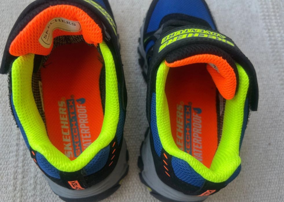 Skechers baieti marimea 27