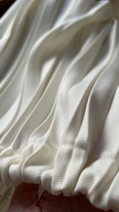 Fusta plisata alba midi