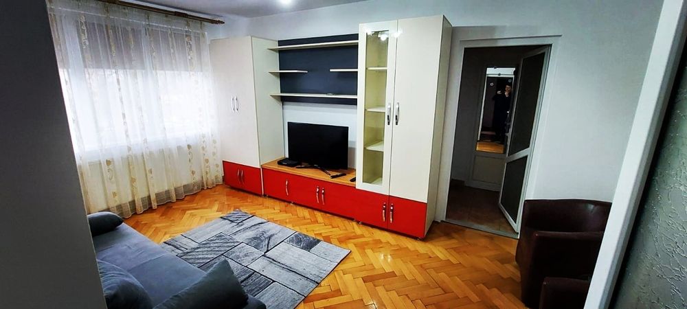 Vand apartament cf1 semidecomandat  et 2 Hipodrom