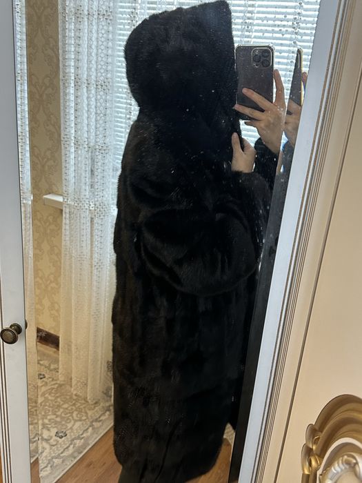 Продам норковую шубу