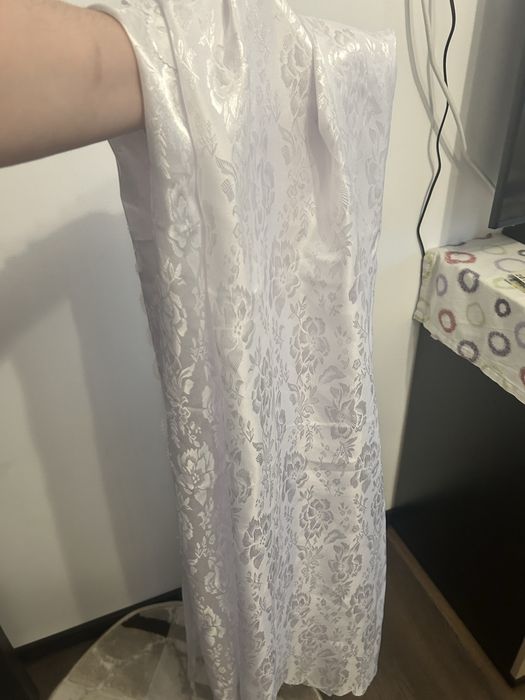 6 fete de masa albe satin