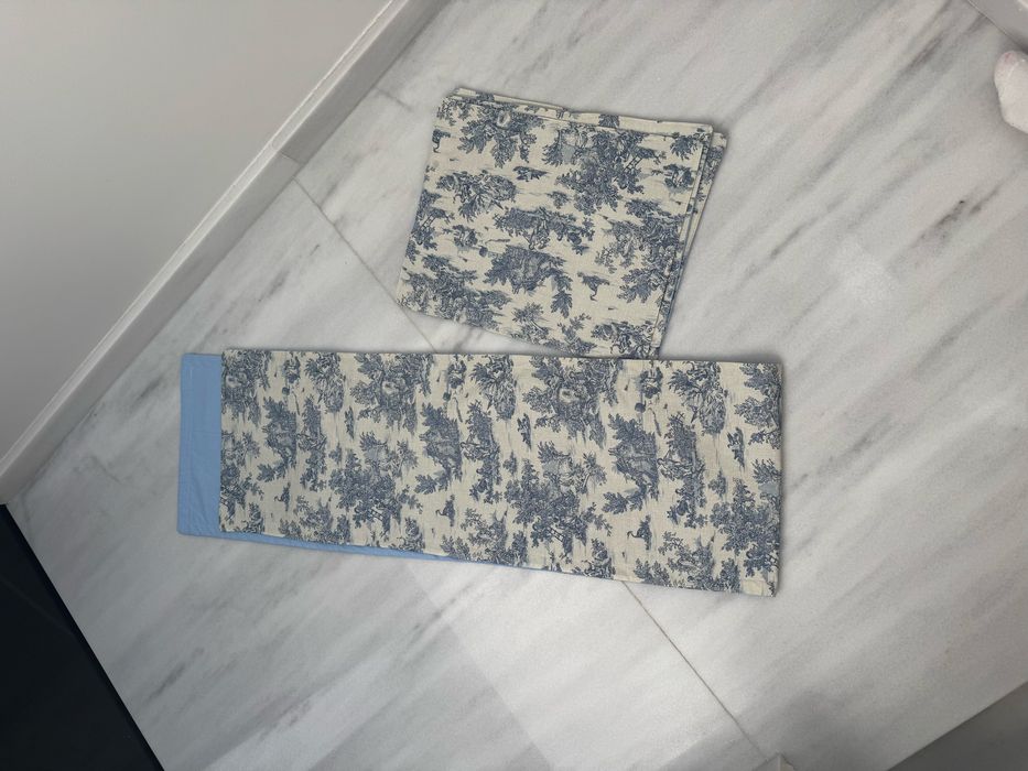 Set de masa runner + 4 suporturi farfurii