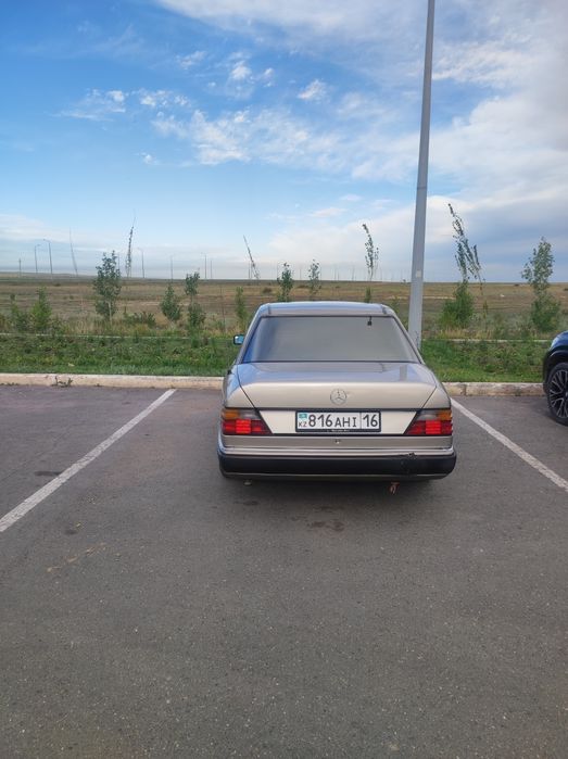 Мерседес 124 продоется