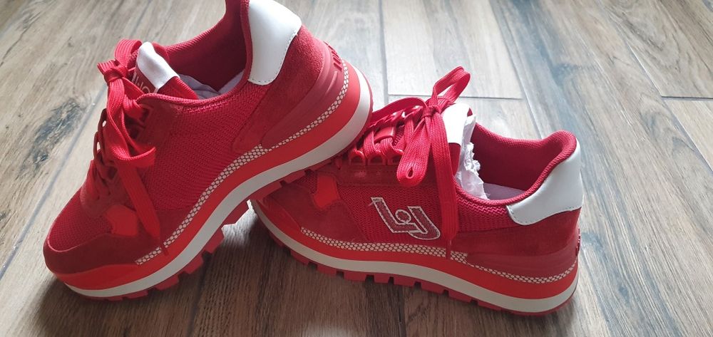 Sneakers LIU JO Noi Superbi
Sneakers Amazing 16 BA3119 PX027
Sne