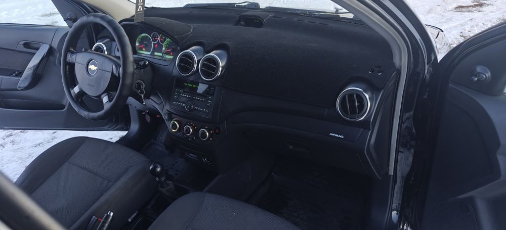 Продам Chevrolet Aveo 2011