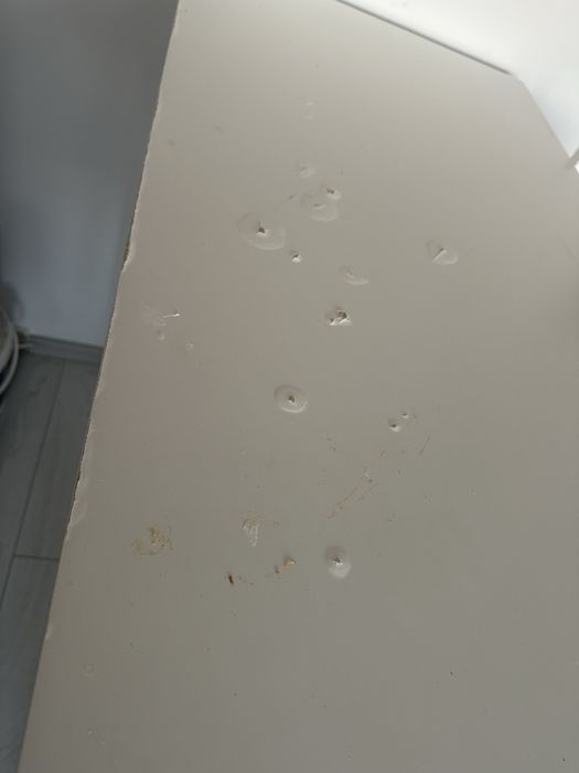 Vand masa bar plus un scaun in stare buna