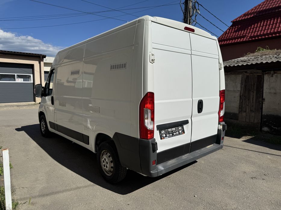 Peugeot Boxer 2015 Transport pui de o zi