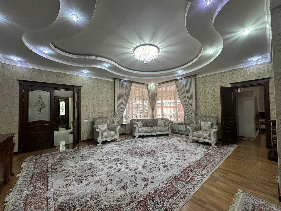 Улица Никитина
метро буюк ипак йули