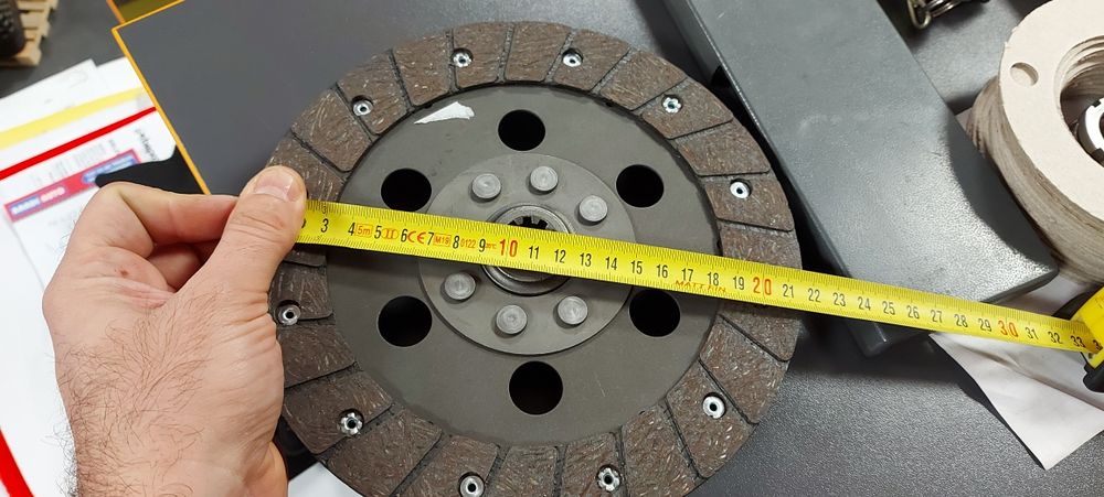 Disc ambreiaj tractor fiat 211, 215, 311, 315, 411, 415, ford 3000
