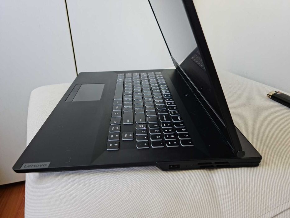 Lenovo Legion Y540-17IRH Lenovo Legion intel i7 GTX 1660 Ti 16GB RAM