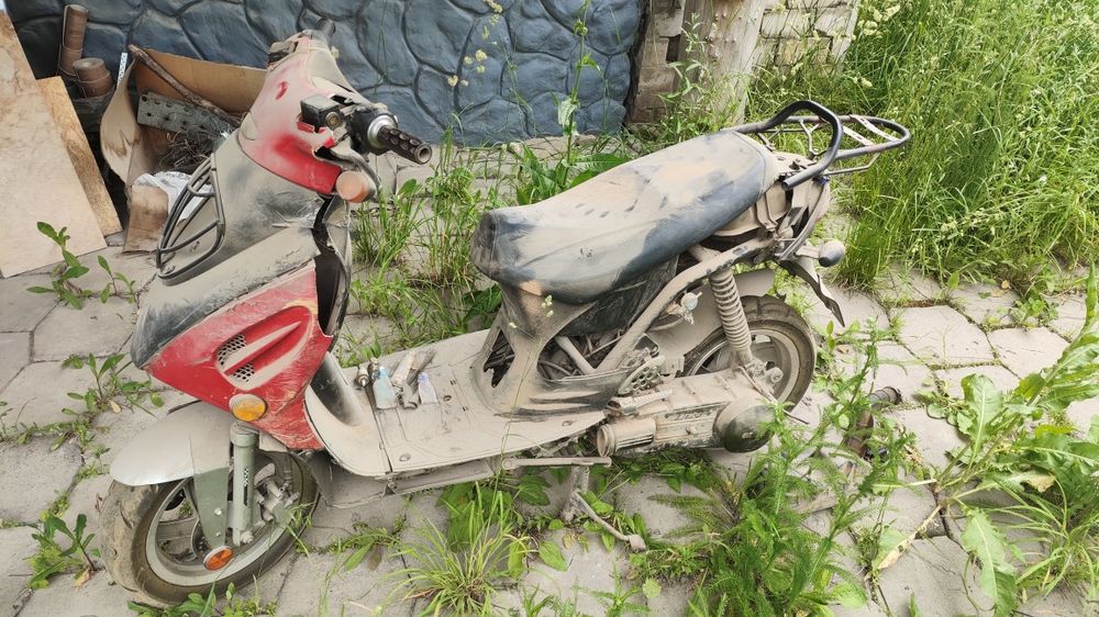 Мопед китайский не в сборе