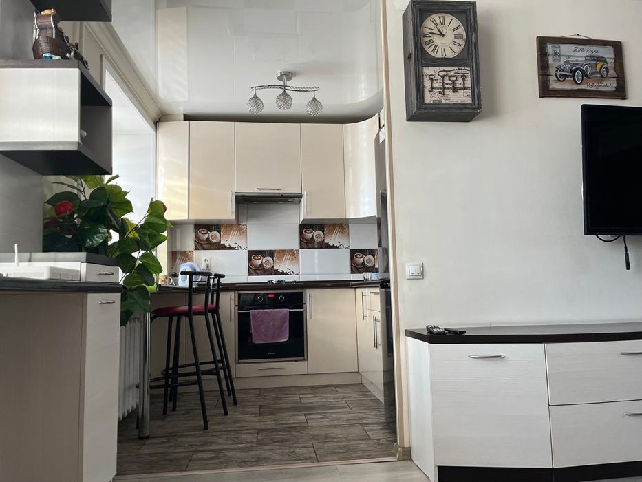 Студия Абдирова 38 на ночь