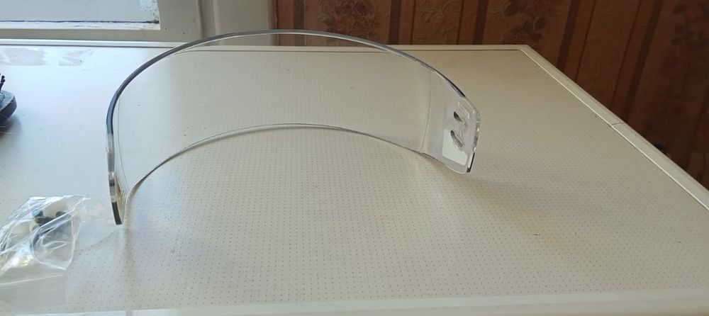 Продам хоккейный визор