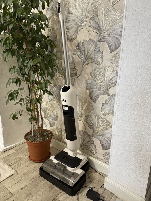 Моющий пылесос вертикальный продам