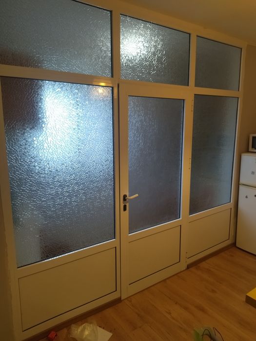 Преградна  стена от алуминиева дограма