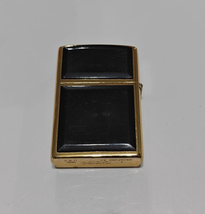 Запалка и пепелник Zippo